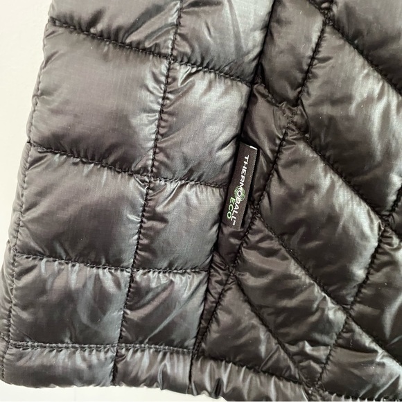 NWT The North Face Thermoball Trek Vest Puffer Embroidery Black Trekker Logo - Picture 13 of 14